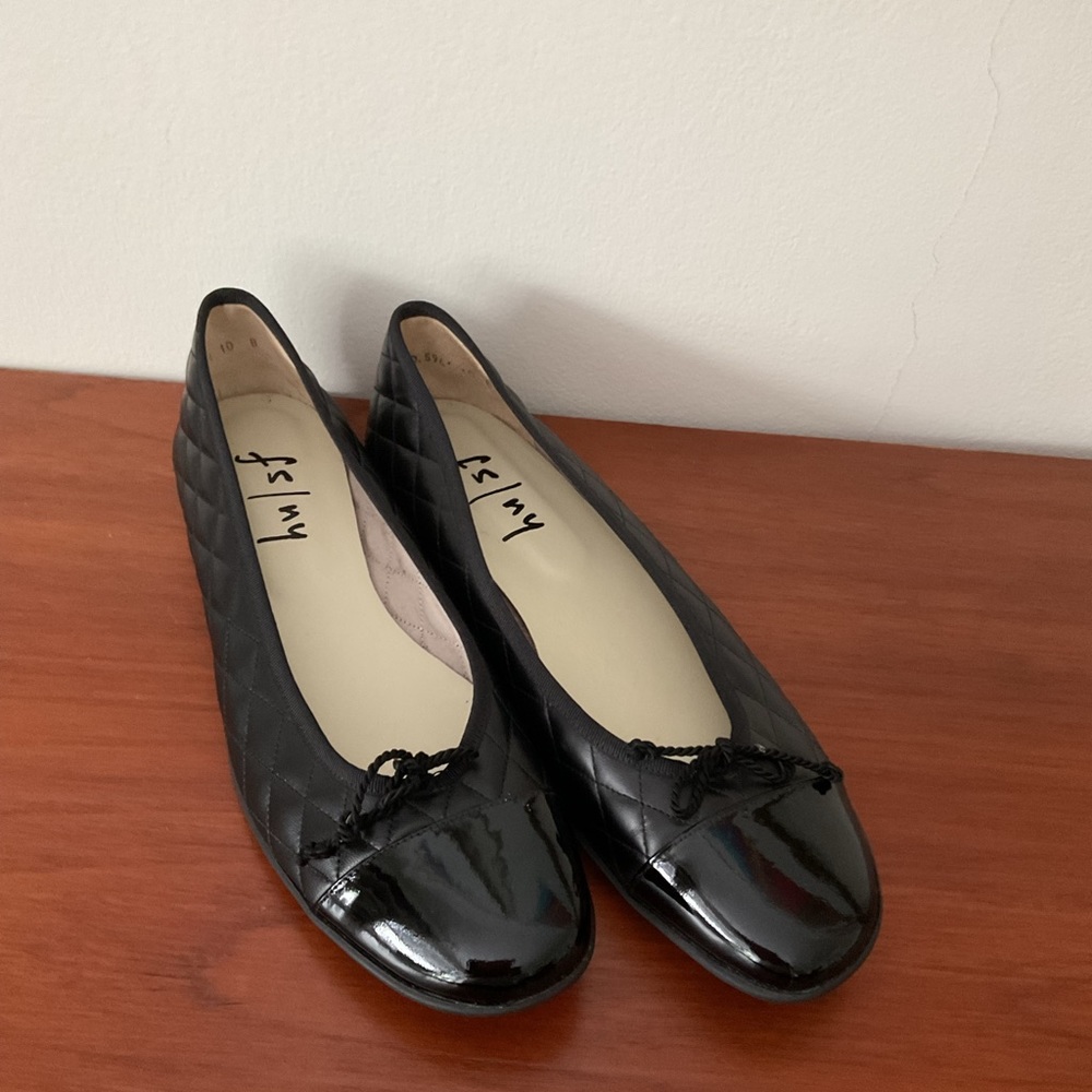 French Sole FS/NY Black Leather and Patent Ballet Flats Size 10 New Without Box